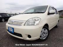 2003 Toyota Raum