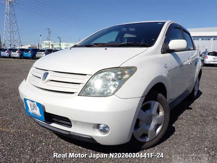 2005 Toyota IST