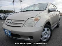 2003 Toyota IST