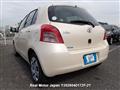 2005 Toyota Vitz