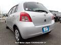2005 Toyota Vitz