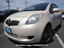 2005 Toyota Vitz
