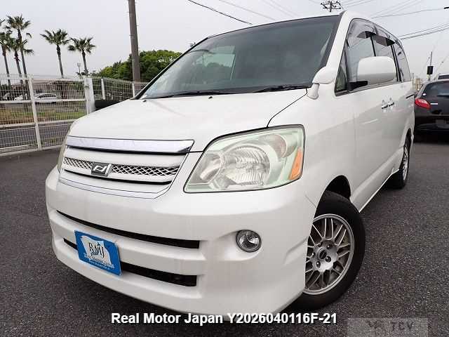2006 Toyota Noah