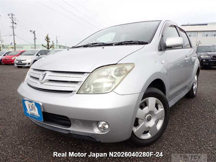 2005 Toyota IST