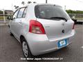 2005 Toyota Vitz