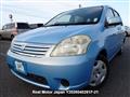 2003 Toyota Raum