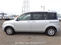 2005 Toyota Sienta
