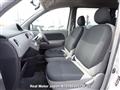 2005 Toyota Sienta