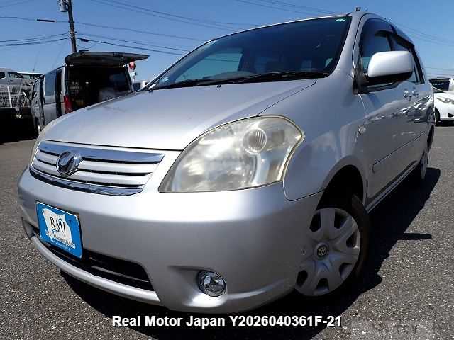2011 Toyota Raum
