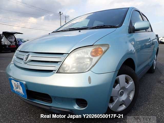 2003 Toyota IST