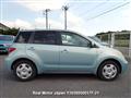 2003 Toyota IST