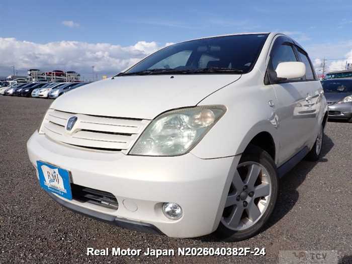 2003 Toyota IST