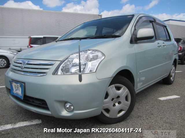2003 Toyota Raum