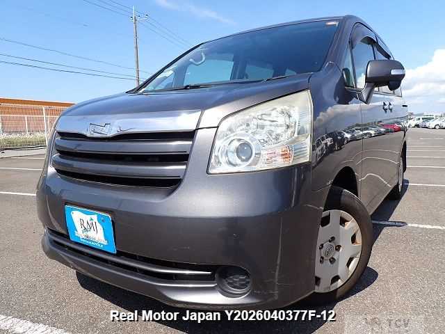 2010 Toyota Noah