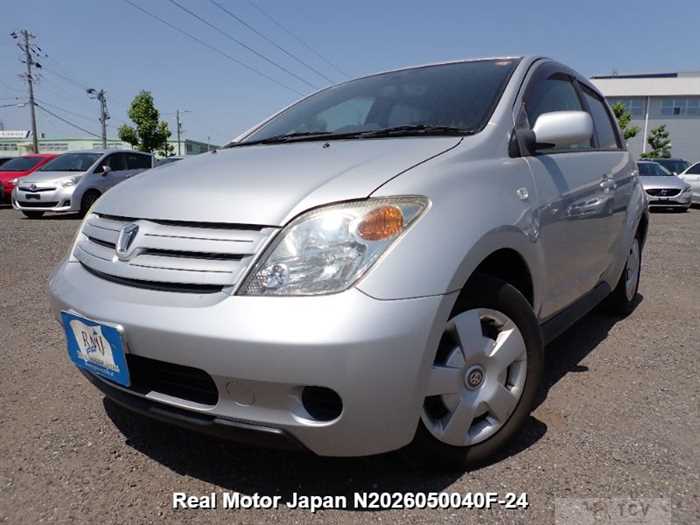 2003 Toyota IST