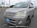 2004 Toyota Noah