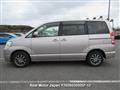 2004 Toyota Noah