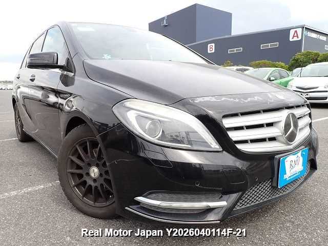 Mercedes-Benz B-Class 2012 photo 2