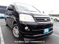 2005 Toyota Noah