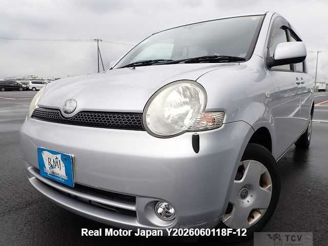 2005 Toyota Sienta