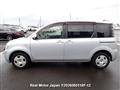 2005 Toyota Sienta