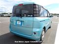 2005 Toyota Sienta