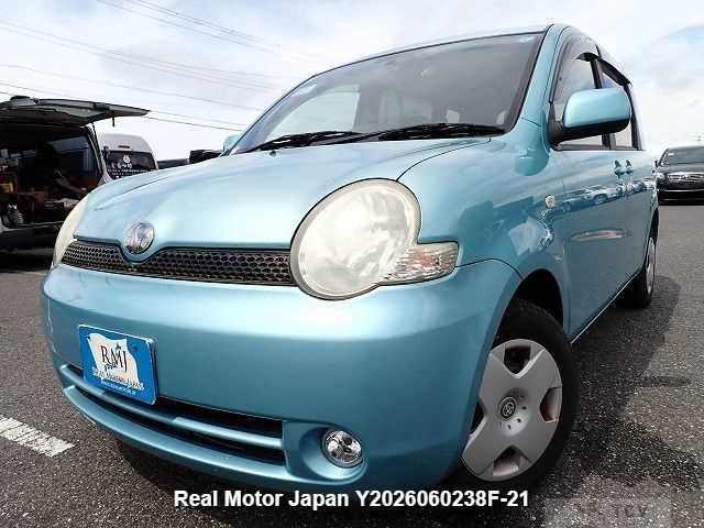 2004 Toyota Sienta
