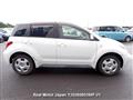 2003 Toyota IST
