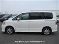 2007 Toyota Noah