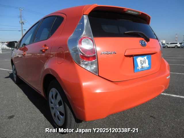 Toyota Aqua 2014 photo 3