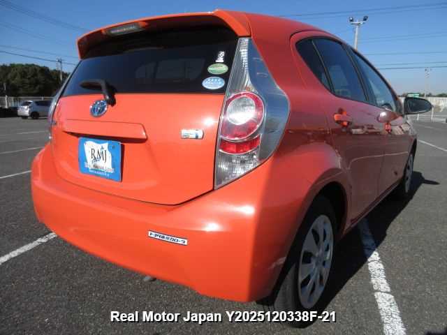 Toyota Aqua 2014 photo 4