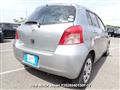2007 Toyota Vitz