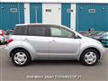 2005 Toyota IST