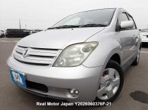 2005 Toyota IST
