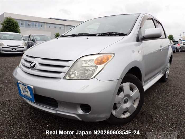 2005 Toyota IST