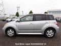 2005 Toyota IST