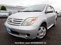 2005 Toyota IST