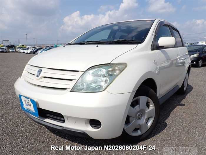 2004 Toyota IST