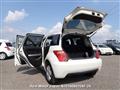 2004 Toyota IST
