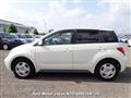 2004 Toyota IST