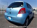 2005 Toyota Vitz