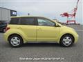2003 Toyota IST