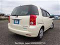 2003 Toyota Raum