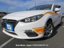 2015 Mazda Axela