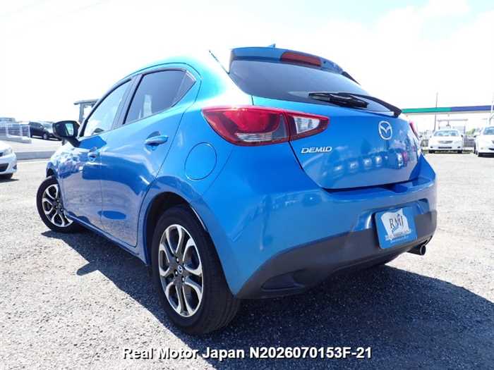 Mazda Demio 2016 photo 3