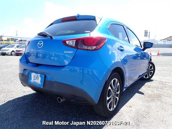Mazda Demio 2016 photo 4