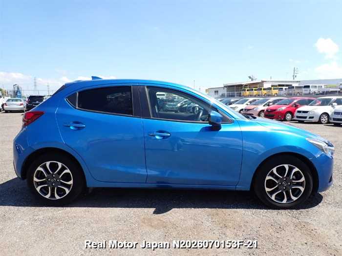 Mazda Demio 2016 photo 5