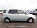 2011 Toyota Raum