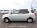 2011 Toyota Raum