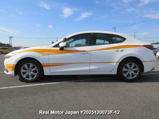 Mazda Axela 2015 photo 3